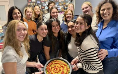 This Tuesday will be our third session of Mixed Paella. For those students signed up, please meet us at the ICS at 7 p.m. and we will walk over together.